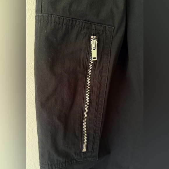 COS UTILITY BARREL-LEG CARGO PANTS - Picture 4 of 6